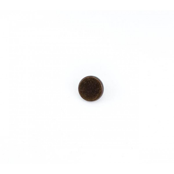 9 mm - 14 L Metal Flat Shank Button E 1130