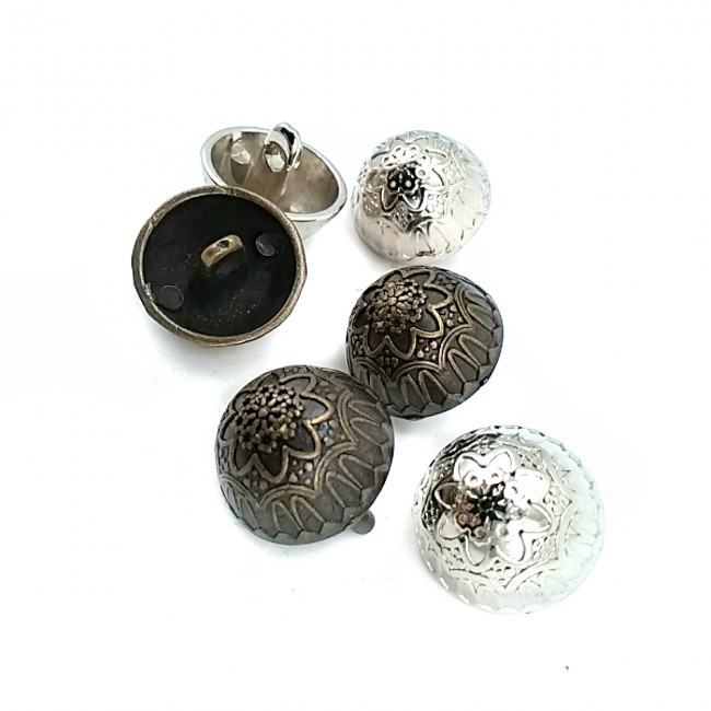 18 mm - 29 boy Çiçek Desenli Metal Ayaklı Düğme E 13 18 mm - 29 boy Çiçek Desenli Metal Ayaklı Düğme E 13