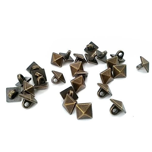 8 mm - 13 L Pyramid Shape Shank Button E 1389