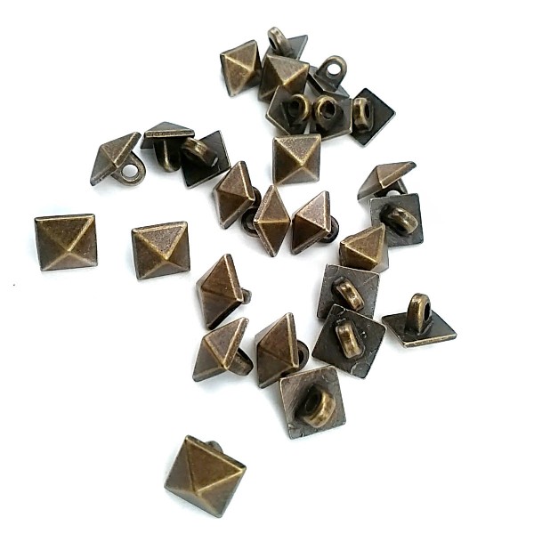 8 mm - 13 L Pyramid Shape Shank Button E 1389