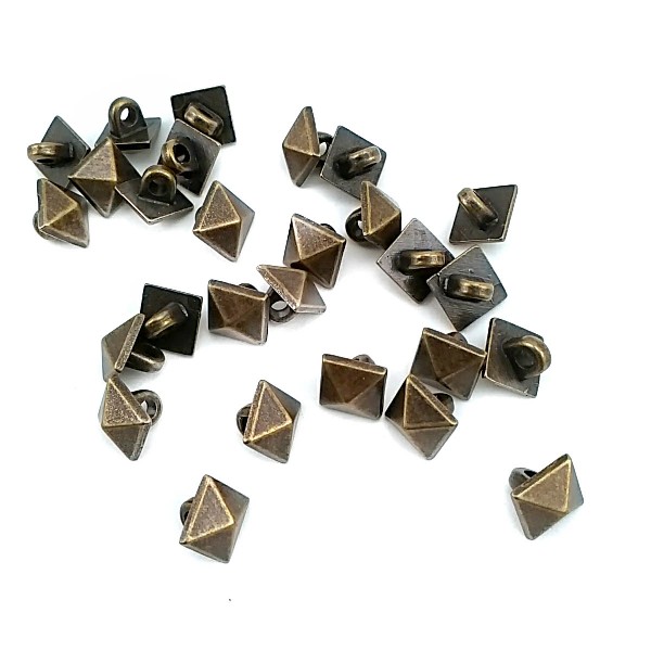 8 mm - 13 L Pyramid Shape Shank Button E 1389