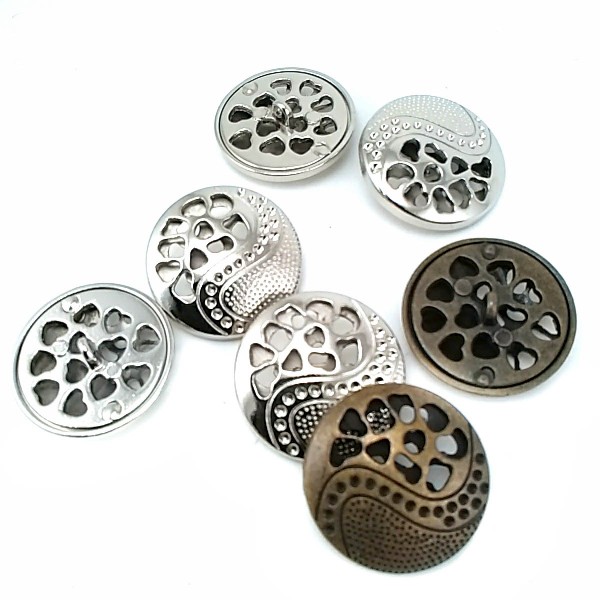 Patterned large size 30 mm metal button E 1527