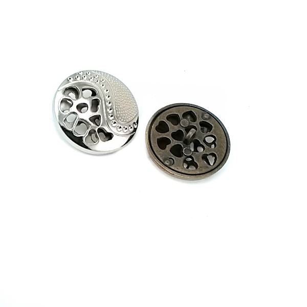 Patterned large size 30 mm metal button E 1527