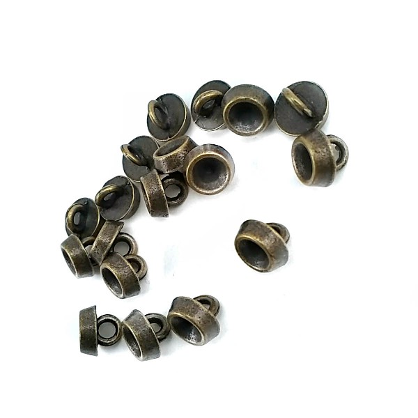 Dört delikli dikme metal düğme 25 mm E 460