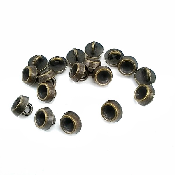 Dört delikli dikme metal düğme 25 mm E 460