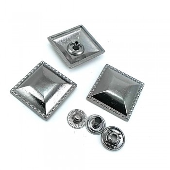 25 x 25 mm Square Snap Fasteners Button with Pyramid Design B 76