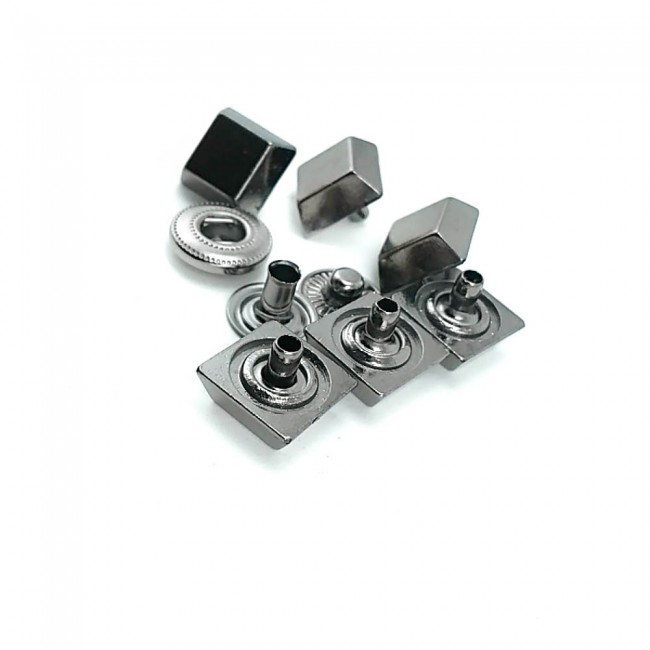 11 x 11 mm Kare şekil metal çıt çıt düğme E 1709 11 x 11 mm Kare şekil metal çıt çıt düğme E 1709