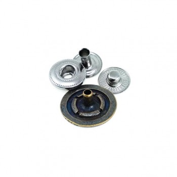 17 mm - 28 L  Metal Snap fasteners Button E 557