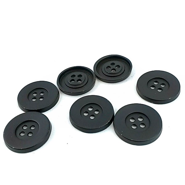 Metal button with four holes 22 mm E 42