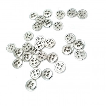 7 mm Button with Four Holes E 1260