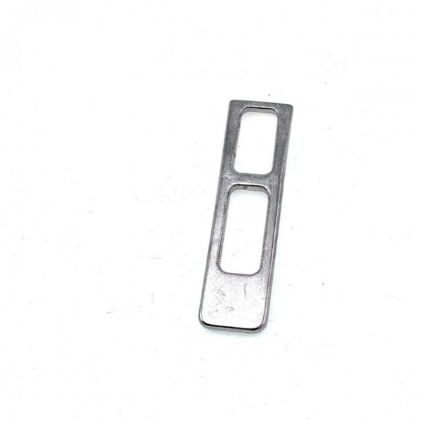 28 mm x 8 mm Plain Zipper Puller E 552