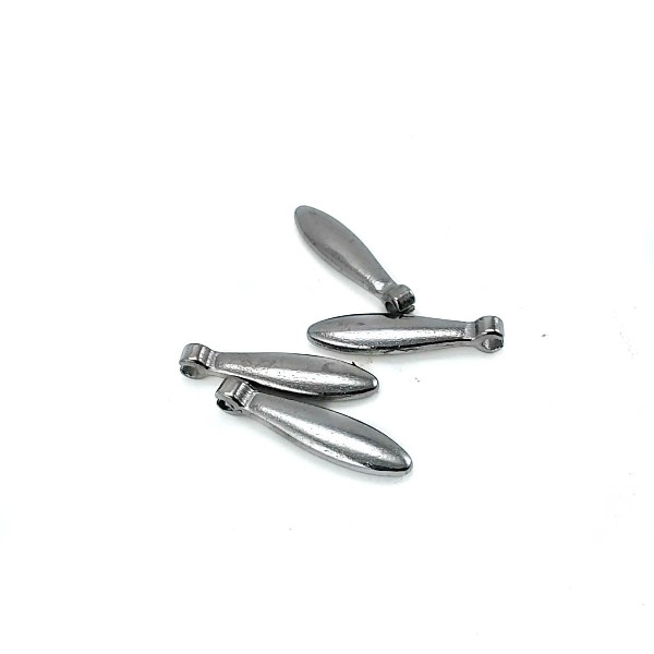 24 x 5 mm Drop-shaped zipper pull E 823