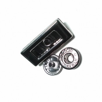 Metal snap button with rectangular shape 20 x 13 mm E 1690