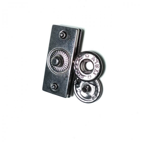 Metal snap button with rectangular shape 20 x 13 mm ç 1690