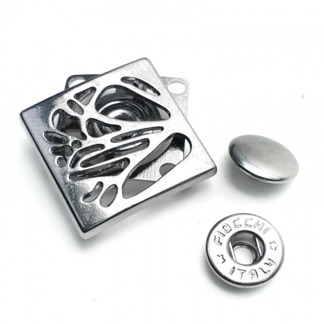 Metal kare desenli çıt çıt düğme 25 mm 4 parça set E 1931 Metal kare desenli çıt çıt düğme 25 mm 4 parça set E 1931