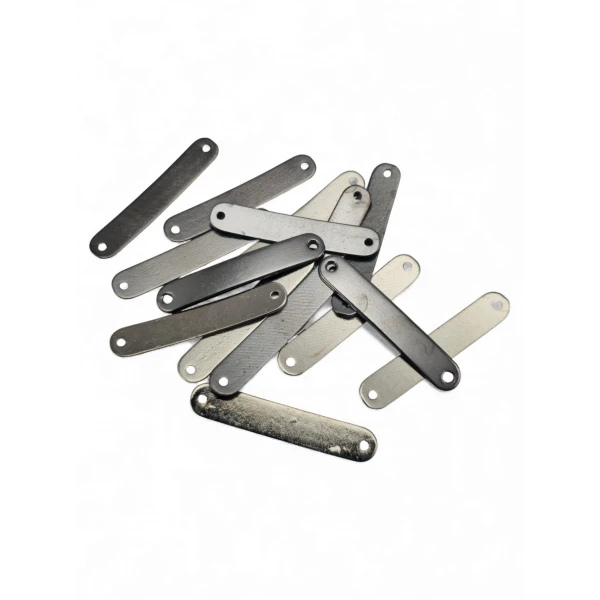 oval cornered, curved metal plate 29.2 mm x 5.3 mm E 2222