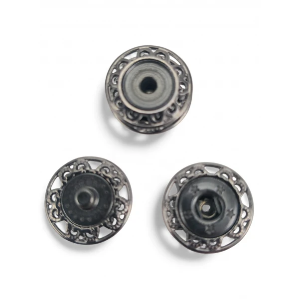 24.7 mm carved flower – baroque curl pattern snap fastener E 2229