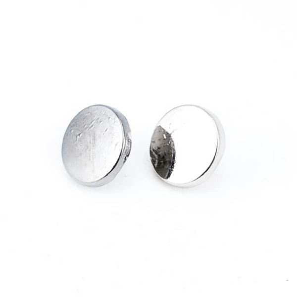 11 mm - 18 size Simple Footed Button E 1347