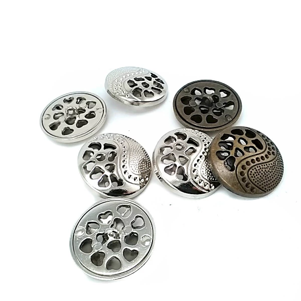 Desenli büyük boy 30 mm metal düğme E 1527 Desenli büyük boy 30 mm metal düğme E 1527