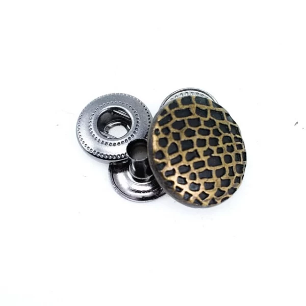 17 mm 28 boy Çıt çıt Düğme Petek Desenli E 769 17 mm 28 boy Çıt çıt Düğme Petek Desenli E 769