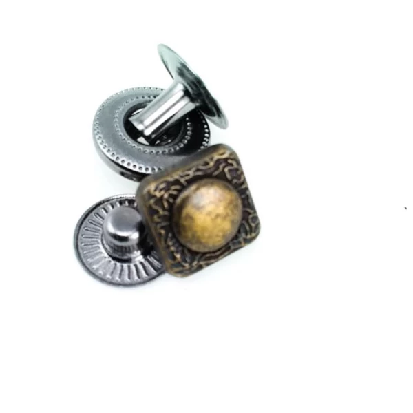 11 x 10 mm Kare Tasarımlı Çıtçıt Düğme E 789 11 x 10 mm Kare Tasarımlı Çıtçıt Düğme E 789