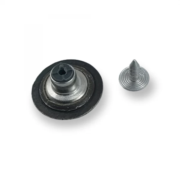 20 mm - 32 Boy Logo Desenli Kot Düğmesi E 1277 20 mm - 32 Boy Logo Desenli Kot Düğmesi E 1277
