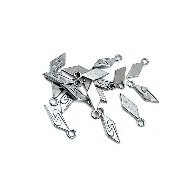 24 mm x 7 mm Desenli Fermuar Elciği  E 108