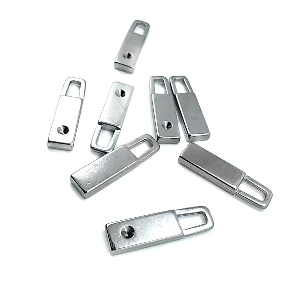 29 mm x 8 mm Taş & Mine Delikli Fermuar Elciği  E 63