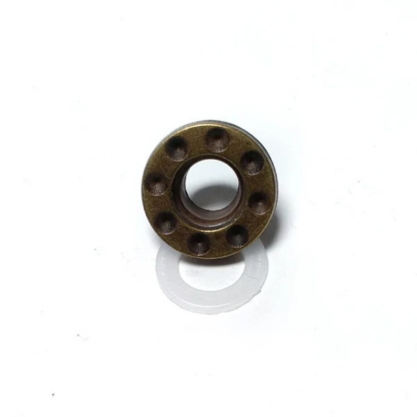 Zamak kuşgözü kaban ve mont bağcık deliği çap 17 mm E 154 Zamak kuşgözü kaban ve mont bağcık deliği çap 17 mm E 154