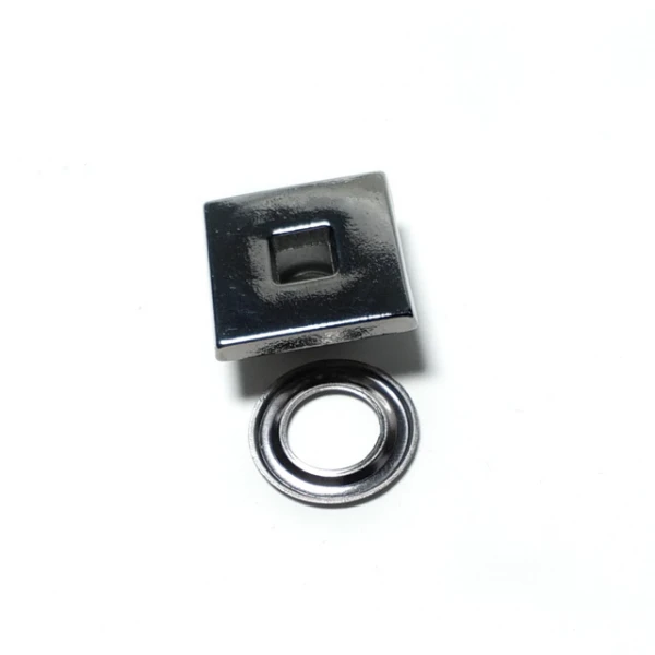 Kuşgözü zamak kare şekil 18 x 18 mm E 1899 Kuşgözü zamak kare şekil 18 x 18 mm E 1899