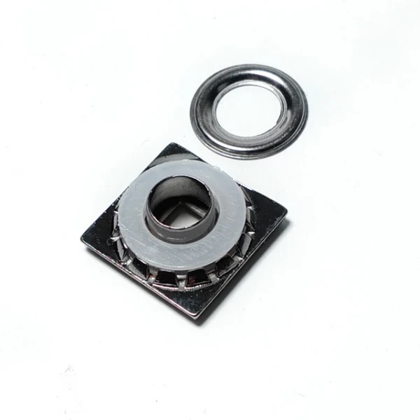 Kuşgözü zamak kare şekil 18 x 18 mm E 1899 Kuşgözü zamak kare şekil 18 x 18 mm E 1899