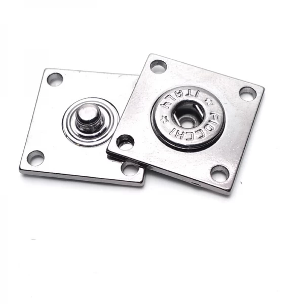 Dikme metal kare çıtçıt düğme 22 mm Е 1707 Dikme metal kare çıtçıt düğme 22 mm Е 1707