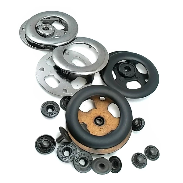 Kuş gözü çift parça çıtçıt düğme çap 45 mm Е 969 Kuş gözü çift parça çıtçıt düğme çap 45 mm Е 969