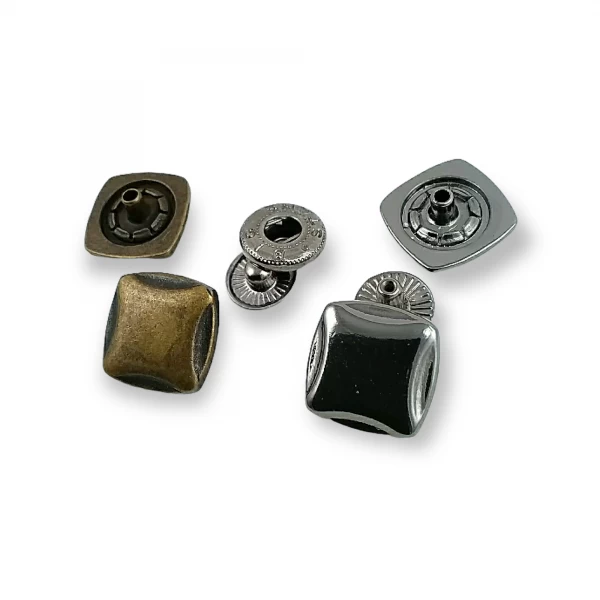 15 x 15 mm Çıtçıt Düğme Kare ve Estetik E 140 15 x 15 mm Çıtçıt Düğme Kare ve Estetik E 140