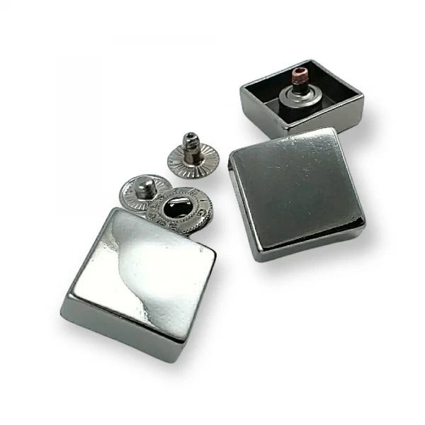 18 x 18 mm Kare Şekil Çıt çıt Düğme E 1748 18 x 18 mm Kare Şekil Çıt çıt Düğme E 1748