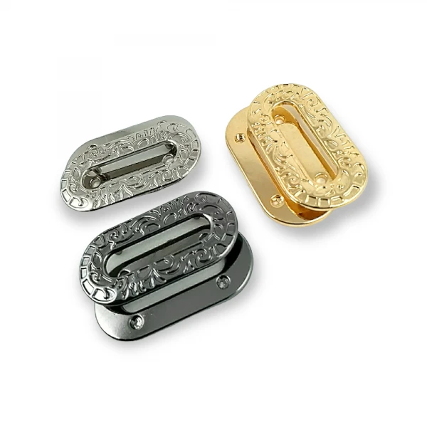 Metal eyelet with oval edges and pattern 28 x 40 mm E 664