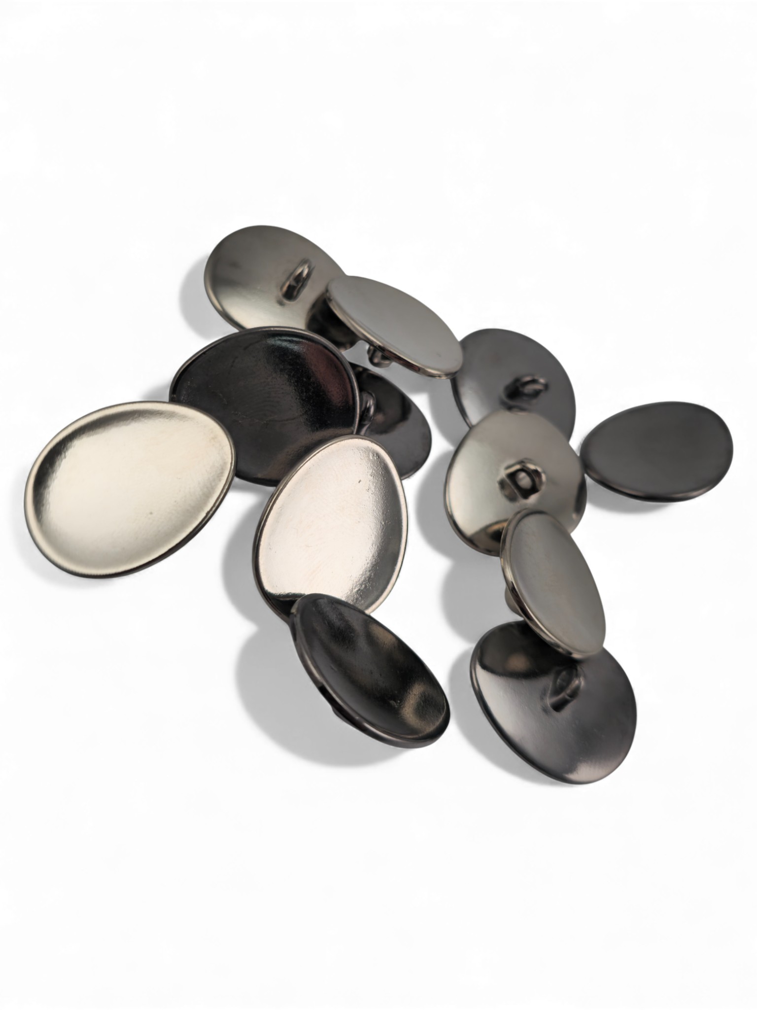 Asimetrik oval Şekilli Ceket Düğmesi 23 mm x 19.5 mm  - 36 boy E 2075