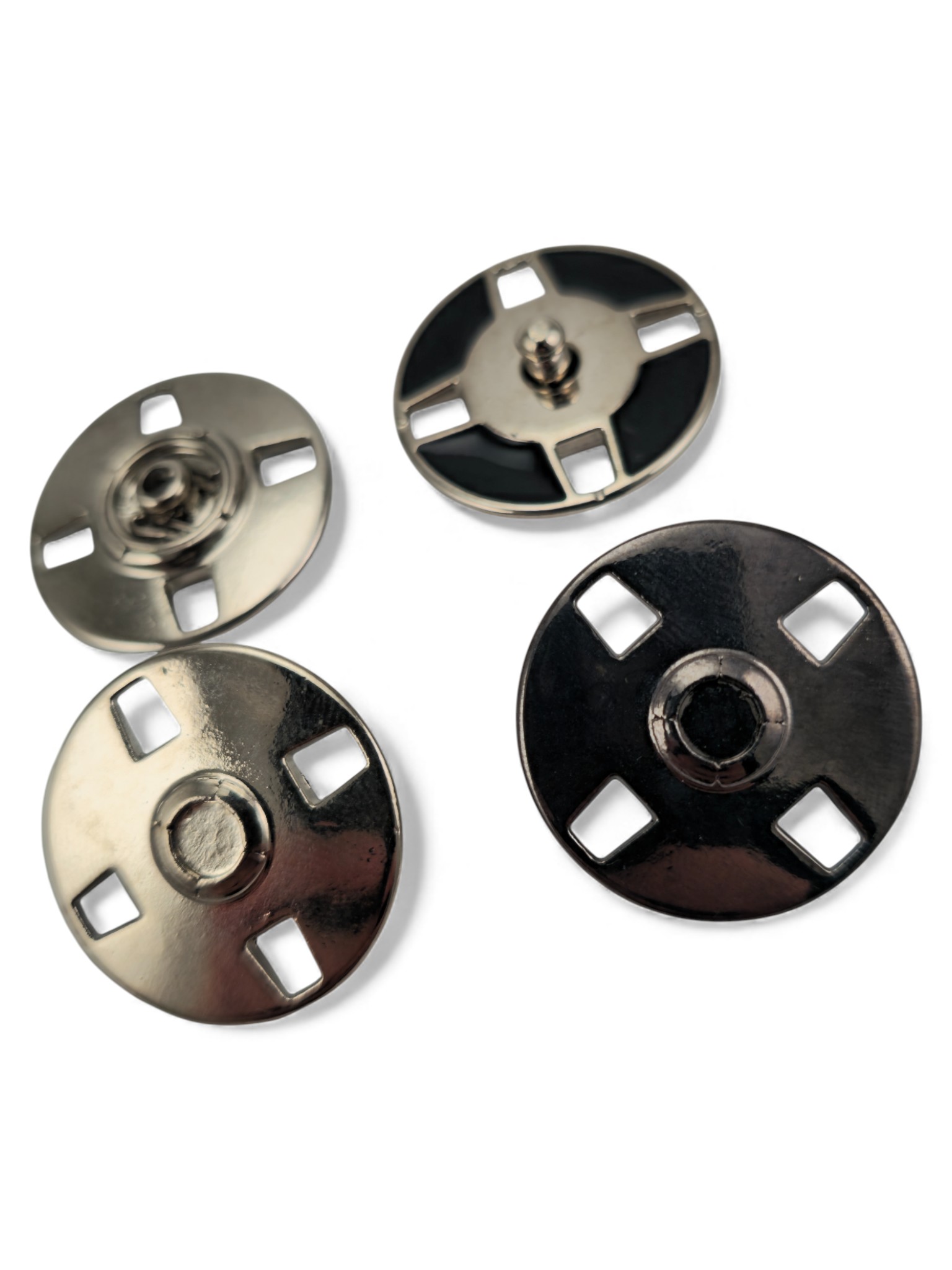 Dekoratif Kapaklı 4 Delikli Dikişli Çıtçıt 24 mm E 2240