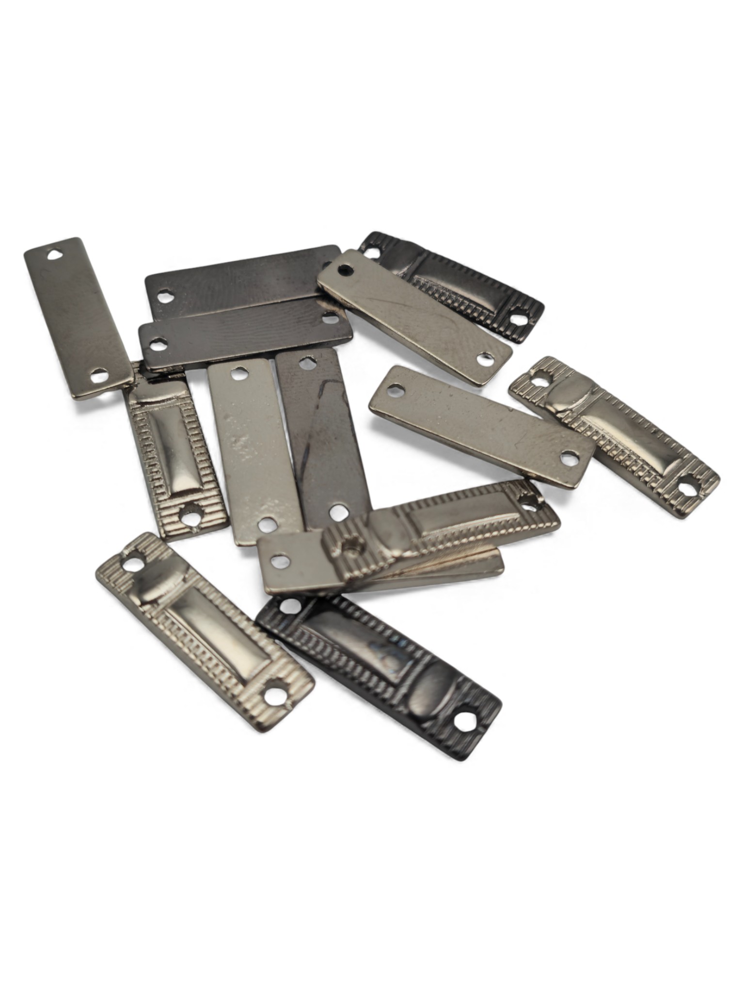 Tırtıklı Çerçeveli Metal Bağlantı Plakası – 2 Delikli  Metal Plaka 21,5 mm x  6,4 mm E 2292
