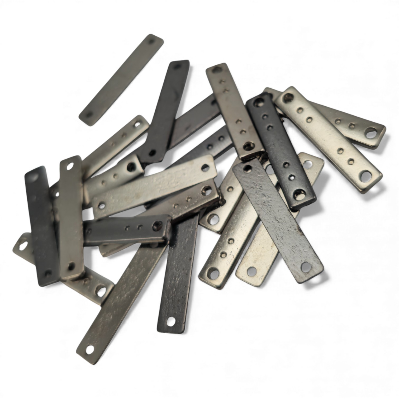 2 delikli Metal Plaka 20 mm x  4 mm E 2300