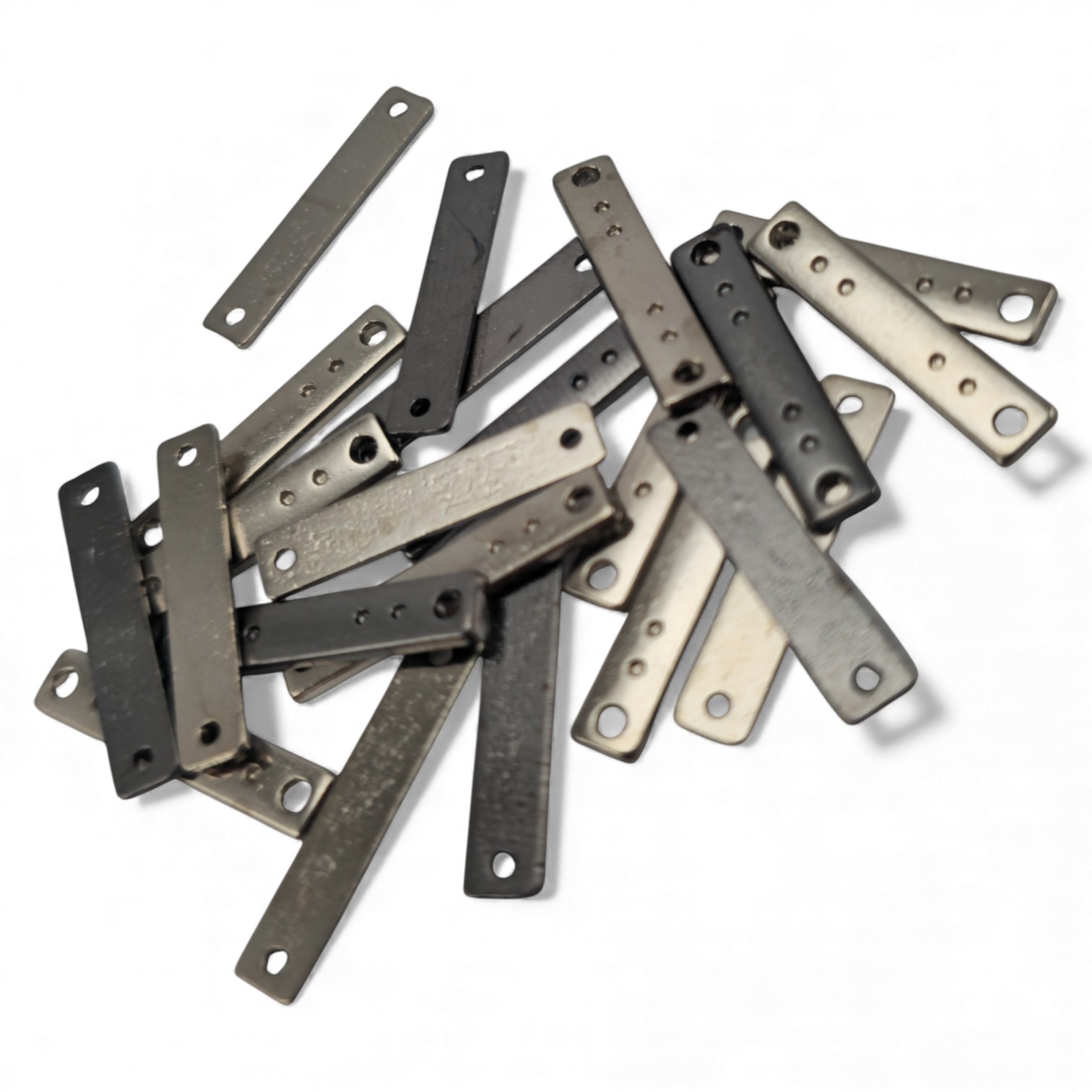 2 delikli Metal Plaka 20 mm x  4 mm E 2300