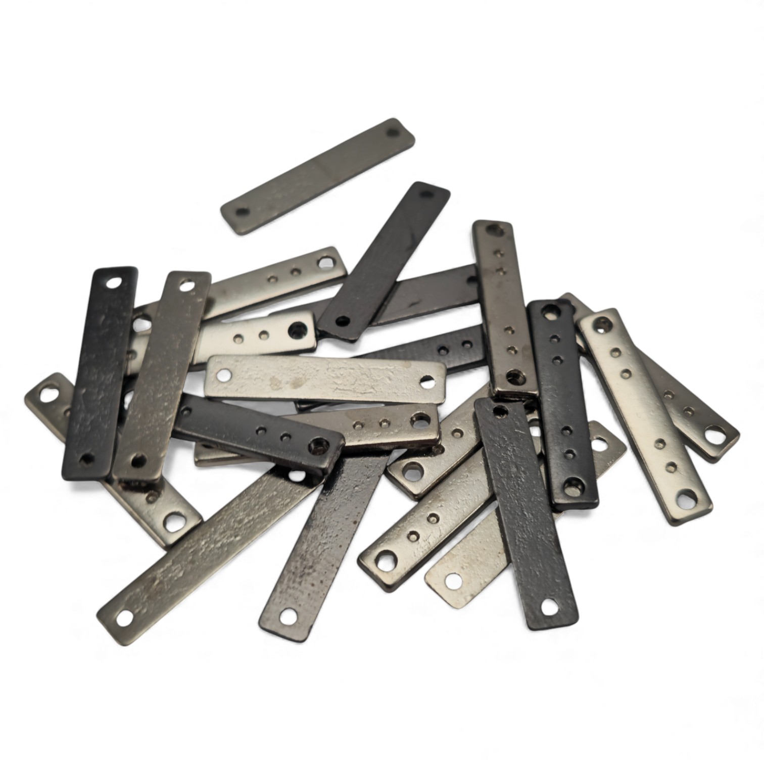 2 delikli Metal Plaka 20 mm x  4 mm E 2300