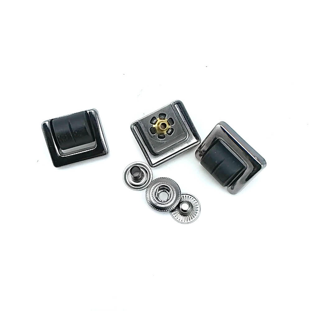 17 x 20 mm Plastik ve Metal Çıtçıt Düğme CPC 1