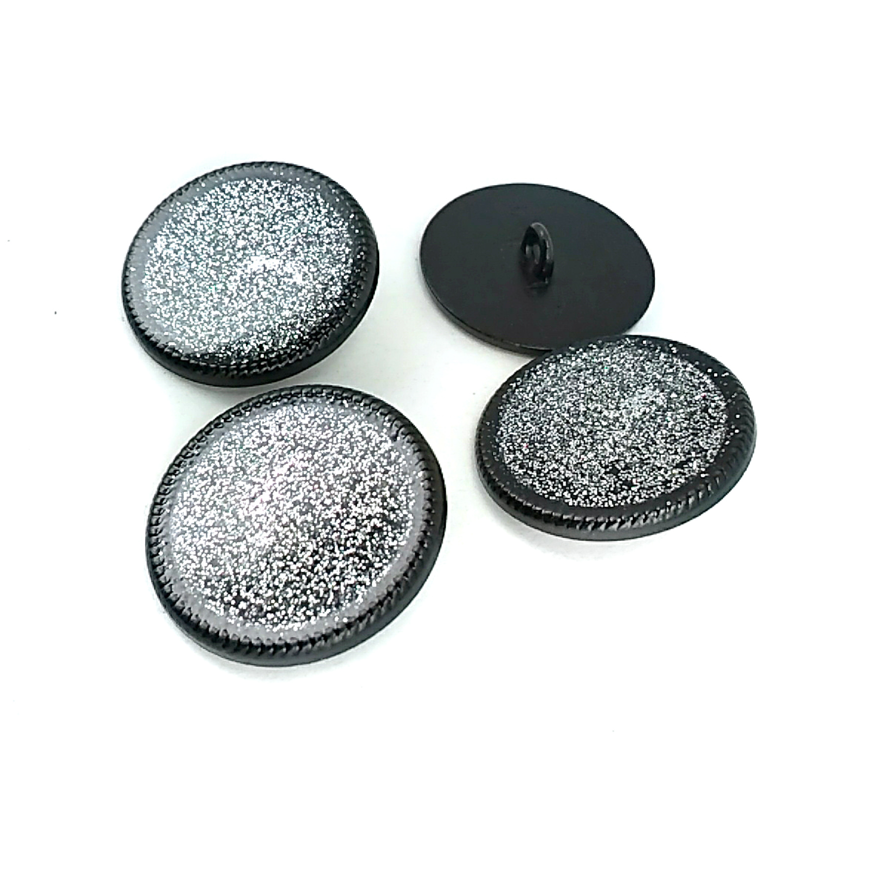 26 mm - 42 L  Enamel Coat and Coat Button Silvery Enamel E 1313