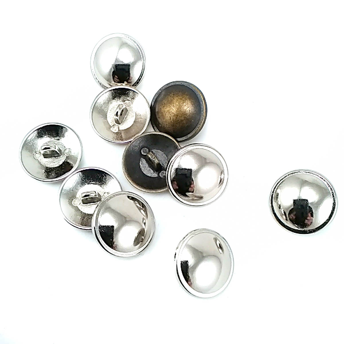 21 mm - 34 boy Bombeli Ayaklı Metal Düğme E 1376