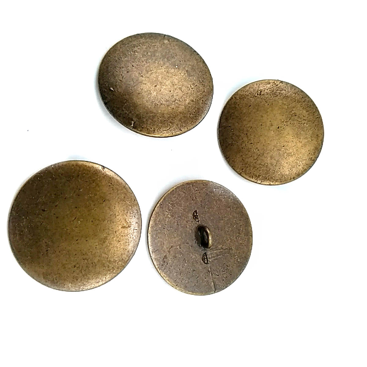 29 mm - 46 L Curved Metal Shank Button E 726