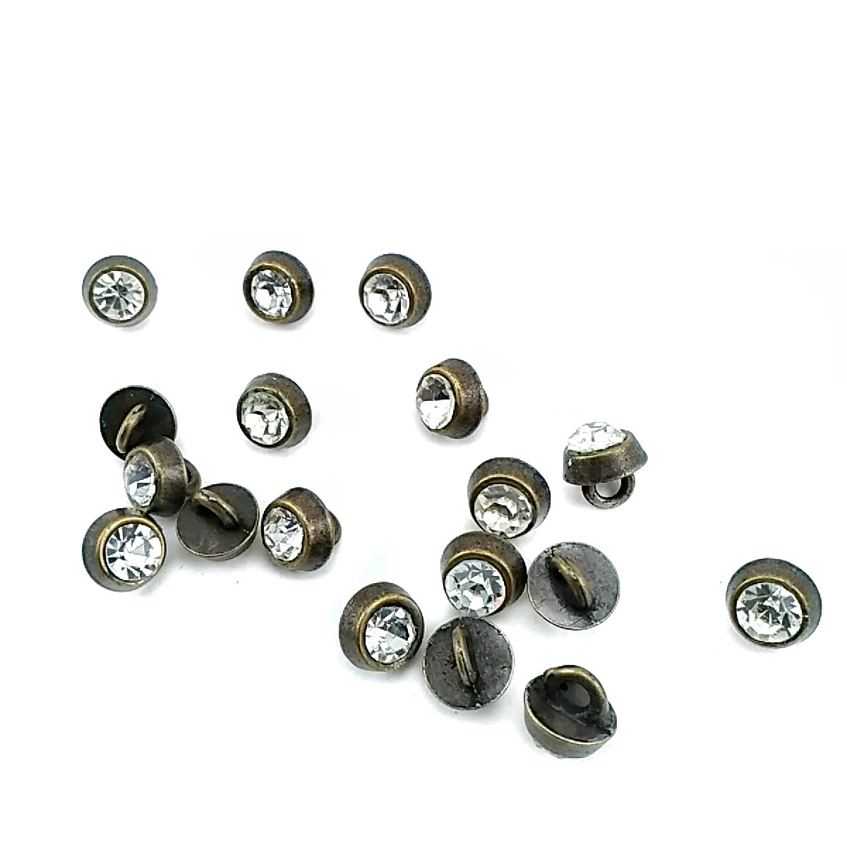 Dört delikli dikme metal düğme 25 mm E 460