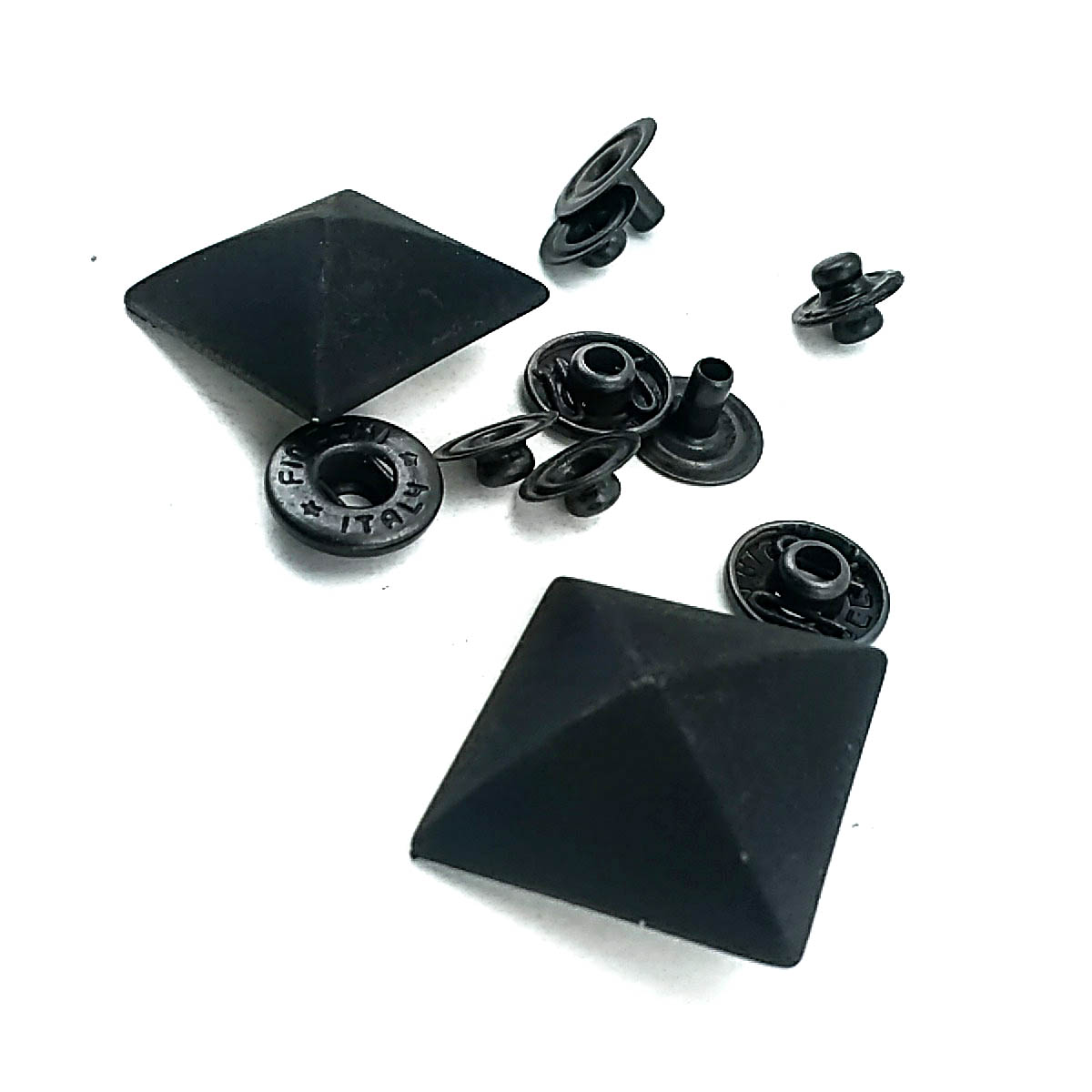 19 x 19 mm Pyramid Shape Snap Fasteners Button E 1697