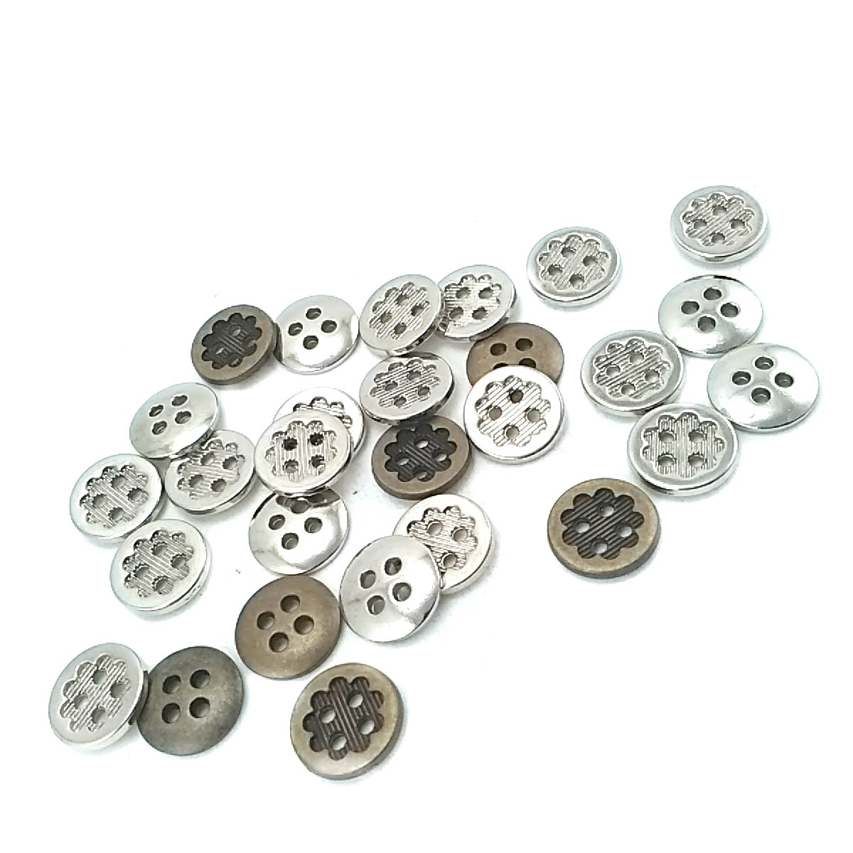13 mm Çiçek Tasarımlı Çizgili 4 Delikli Dikme Düğme