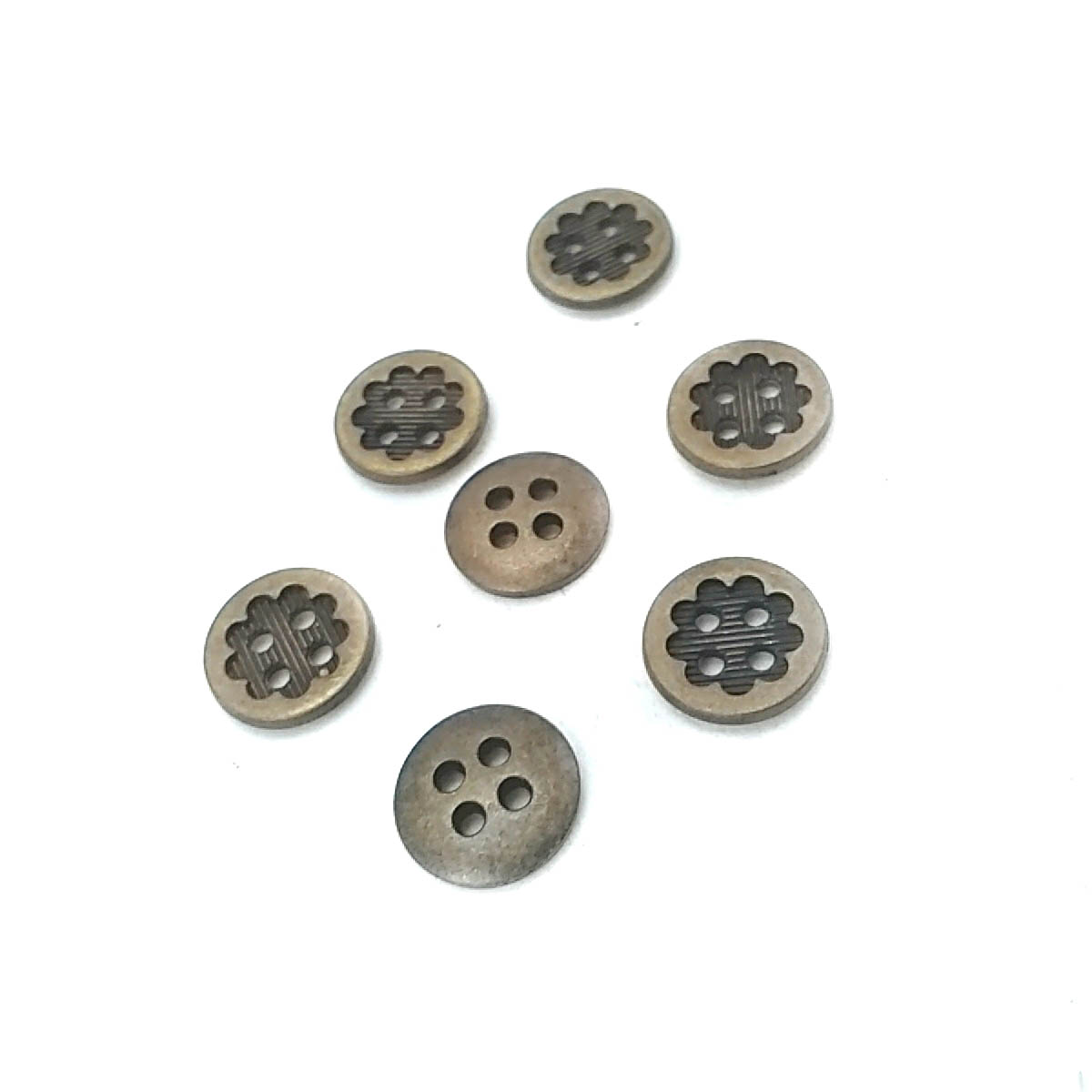 13 mm Çiçek Tasarımlı Çizgili 4 Delikli Dikme Düğme